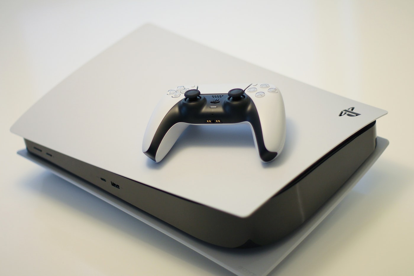 Handheld console study for Signal Garden